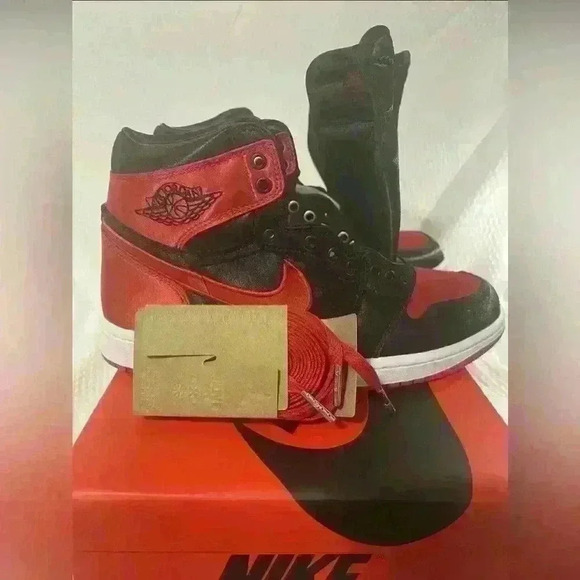 NIKE Air Jordan 9.5 Retro 1 Women’s Shoes - Picture 5 of 7